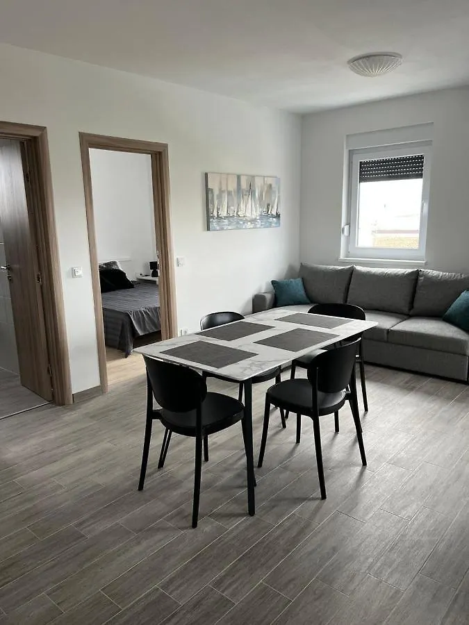 Apartment Irene No.2 فير