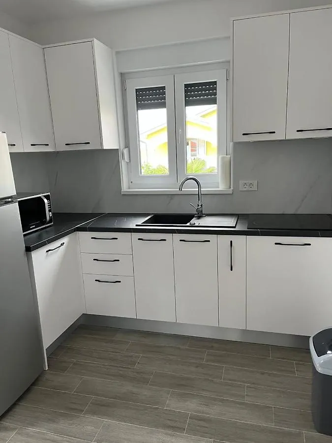 Apartment Irene No.2 Vir
